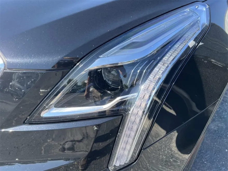 2022 Cadillac XT5 Premium Luxury photo 1