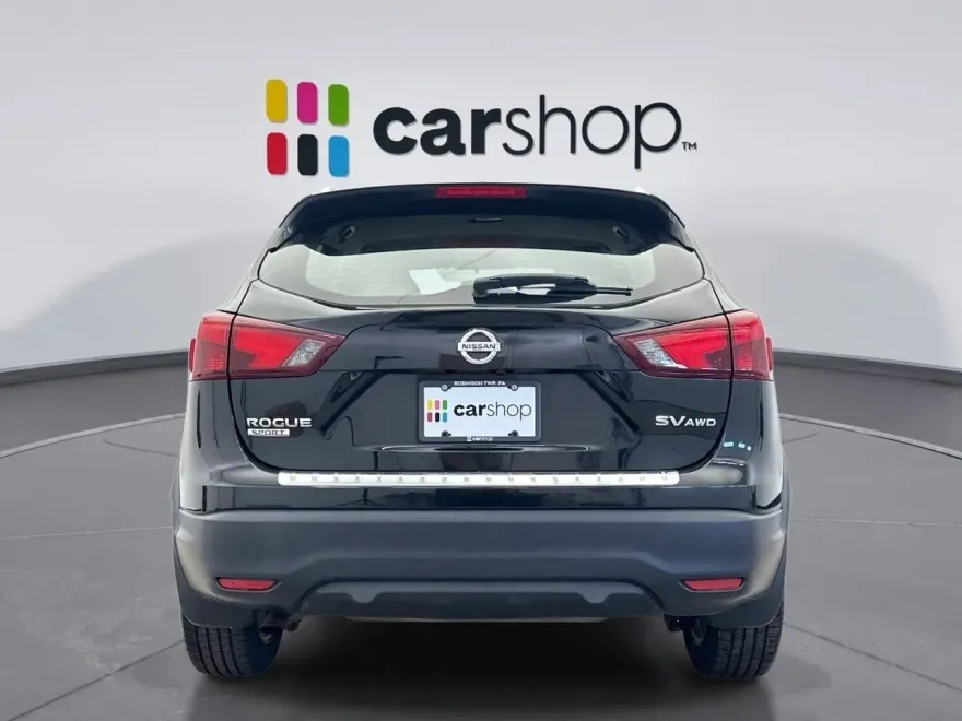 2017 Nissan Rogue Sport SV photo 1