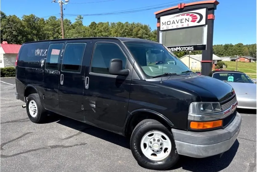 2012 Chevrolet Express 2500 Cargo photo 1