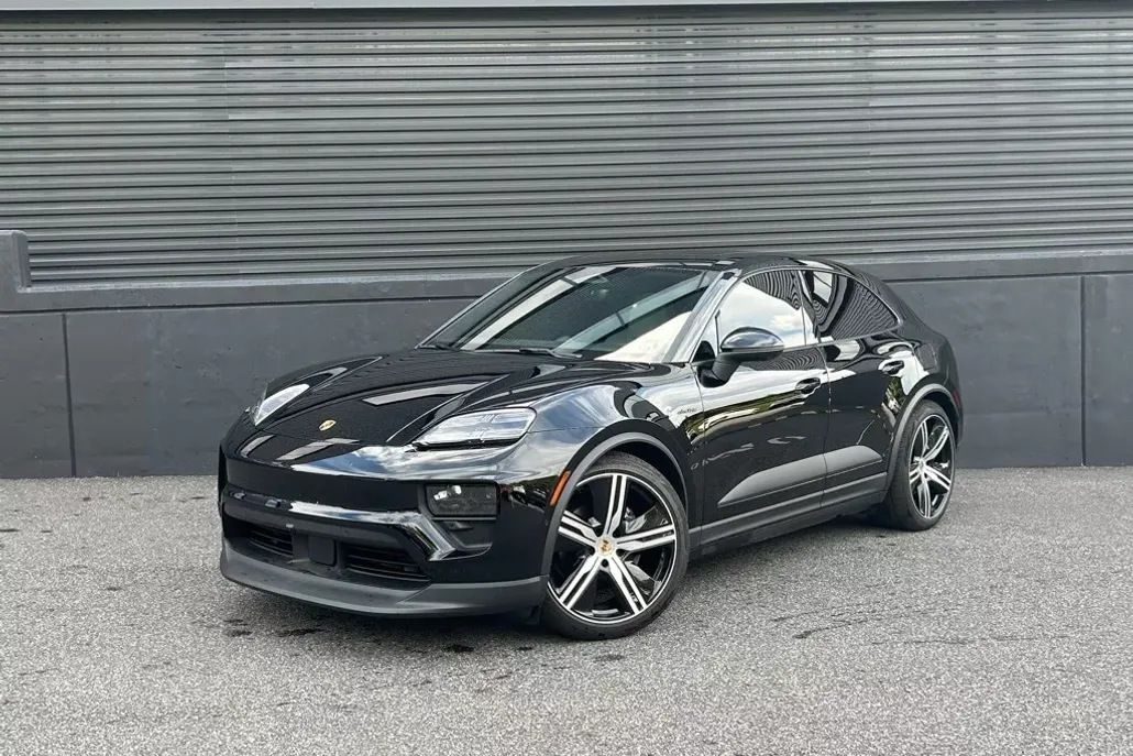 2024 Porsche Macan Electric 4 photo 1