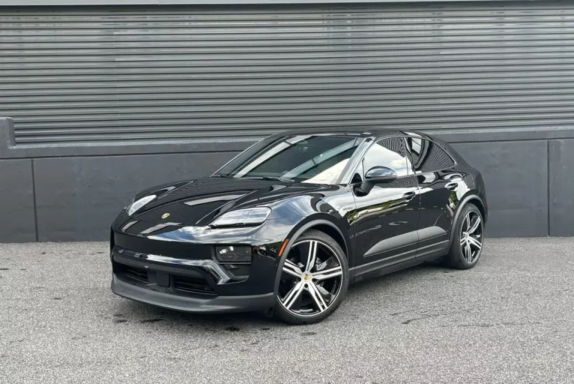 2024 Porsche Macan Electric 4 photo 1