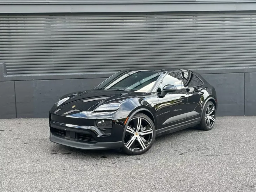 2024 Porsche Macan Electric 4 photo 1
