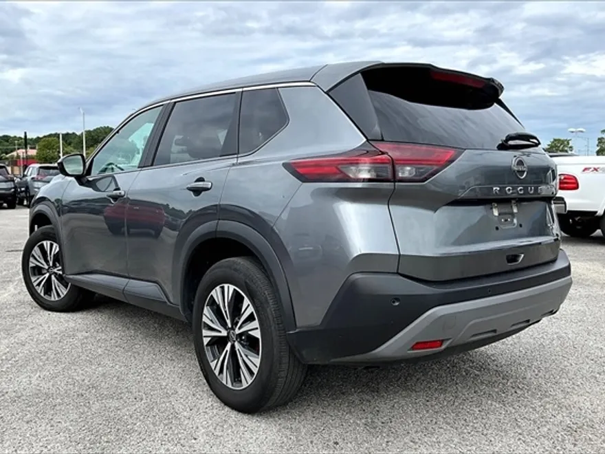2023 Nissan Rogue SV photo 1