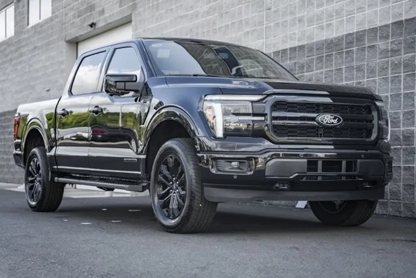 2025 Ford F-150 Lariat photo 1
