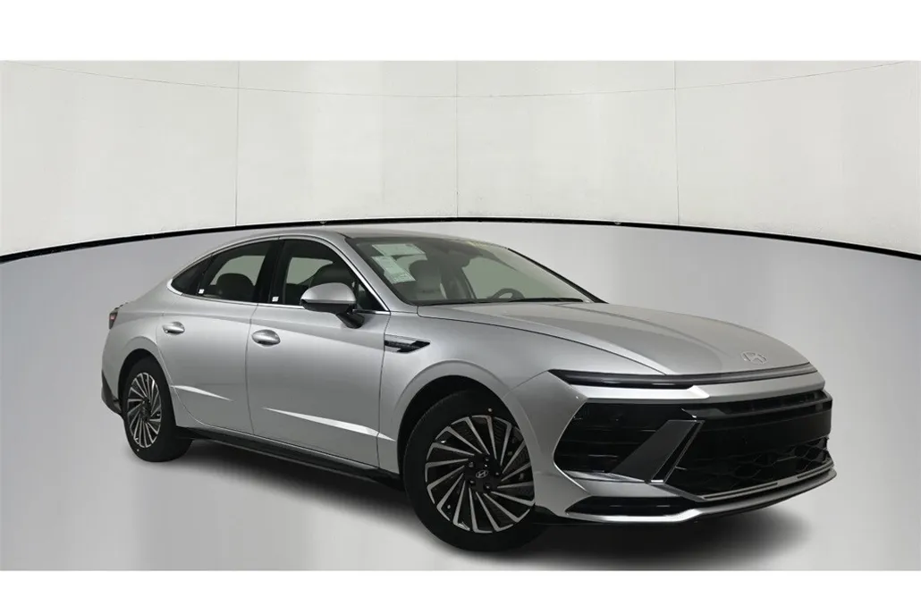 2025 Hyundai Sonata Hybrid SEL photo 1