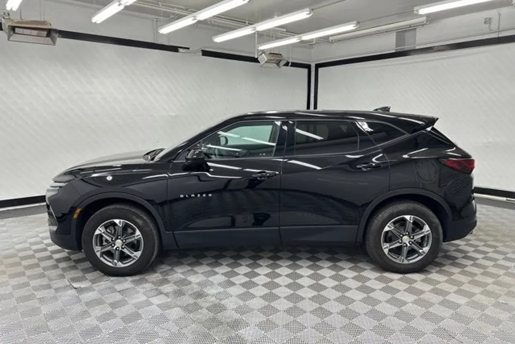 2023 Chevrolet Blazer 2LT photo 1