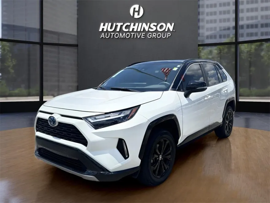 2022 Toyota RAV4 Hybrid XSE photo 1