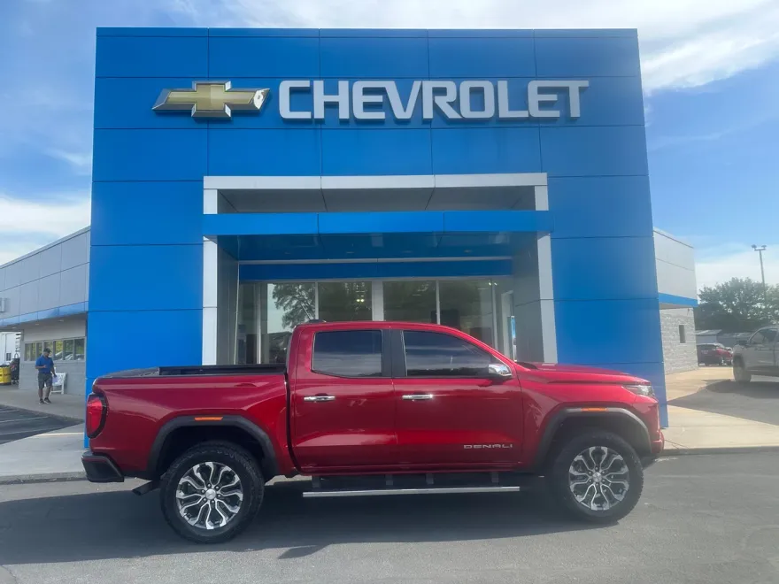 2023 Gmc Canyon Denali photo 1