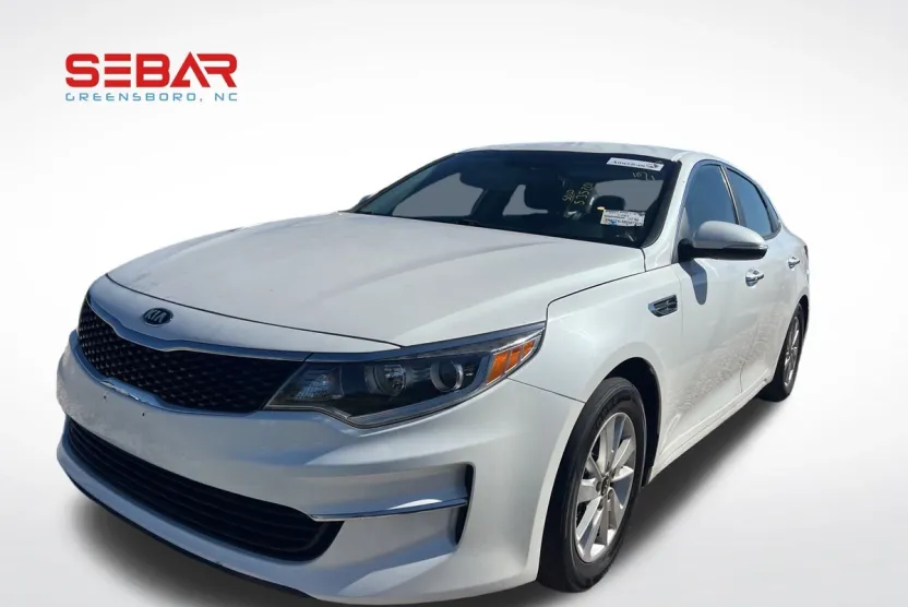 2016 Kia Optima LX photo 1
