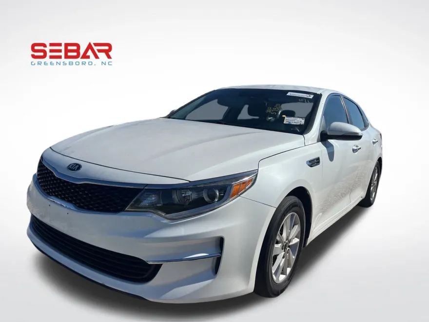 2016 Kia Optima LX photo 1