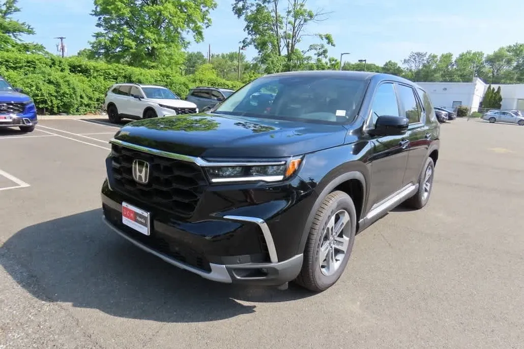 2025 Honda Pilot EX-L photo 1