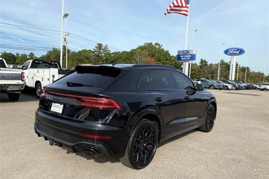 2021 Audi RS Q8 photo 1