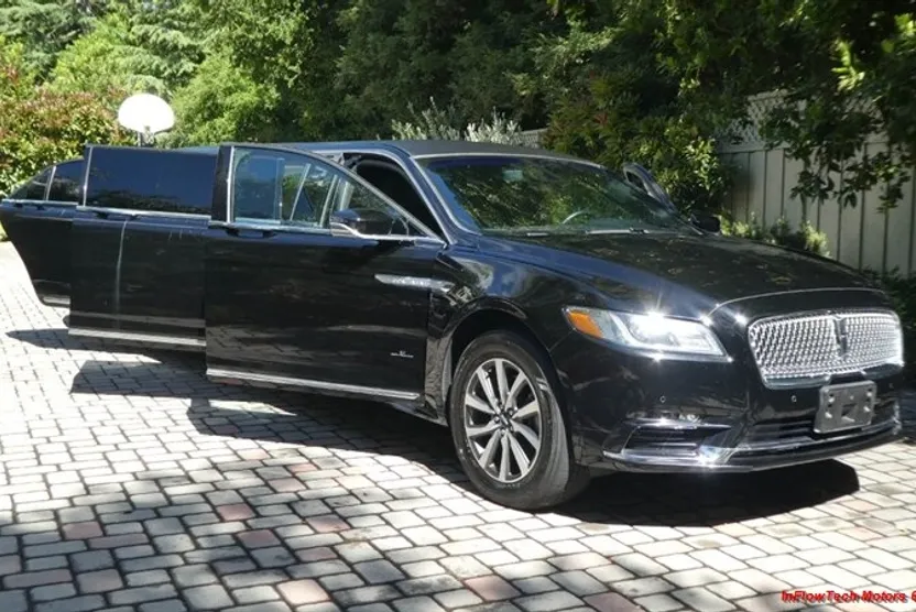 2020 Lincoln Continental photo 1
