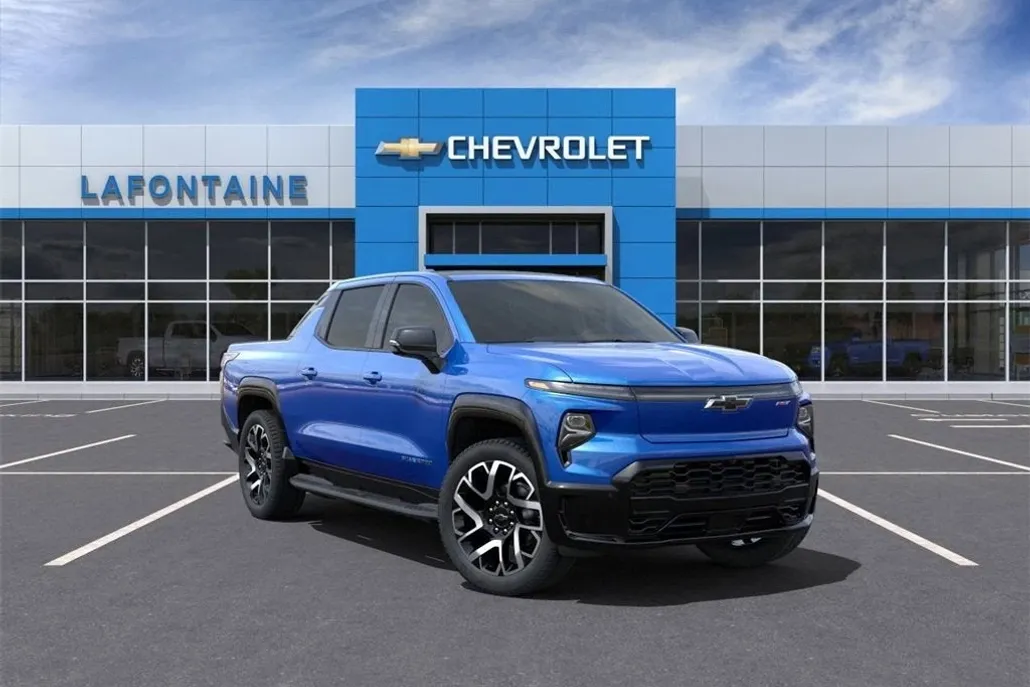 2025 Chevrolet Silverado EV RST photo 1
