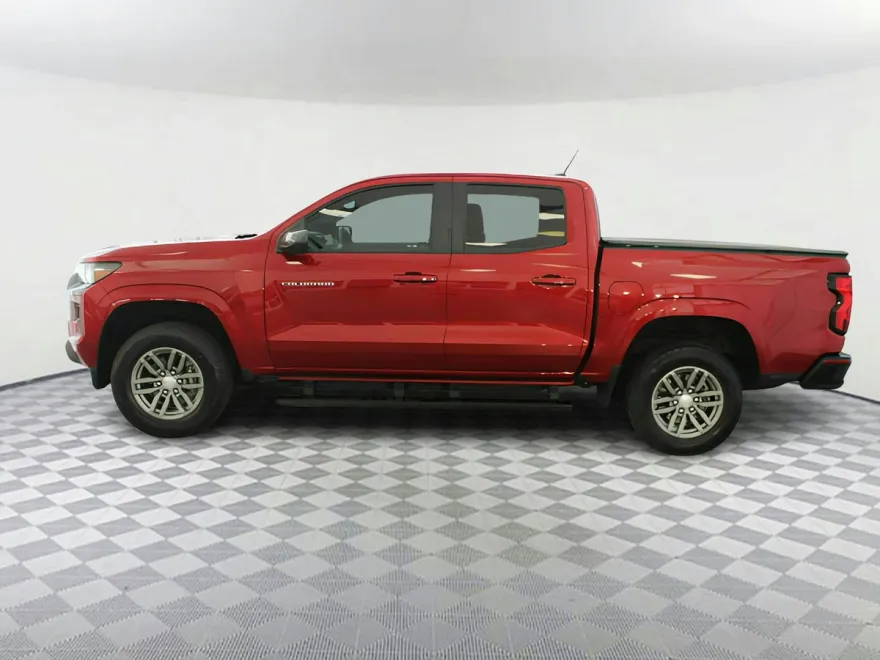 2023 Chevrolet Colorado LT photo 1