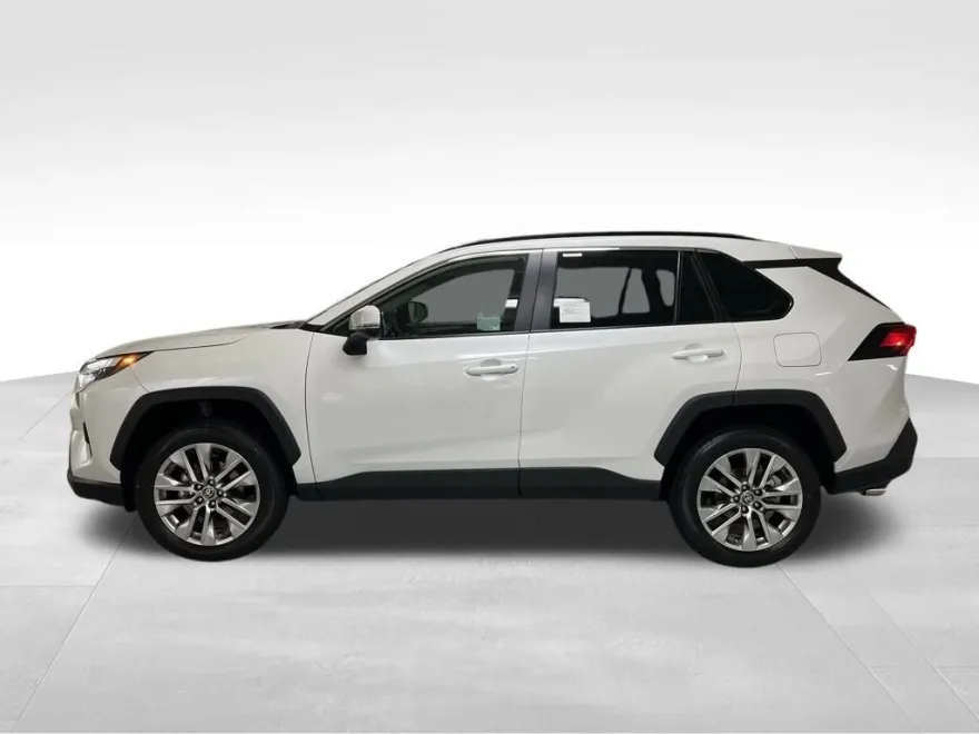 2025 Toyota RAV4 XLE Premium photo 1
