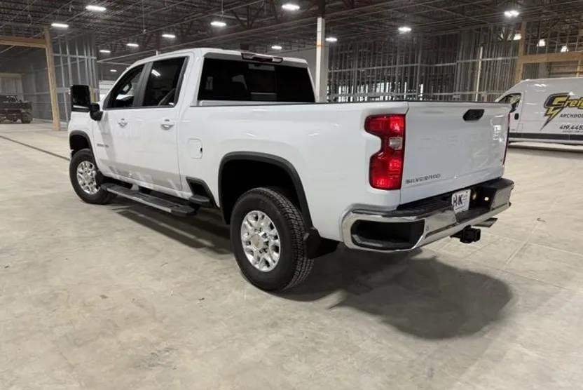 2026 Chevrolet Silverado 2500HD photo 1