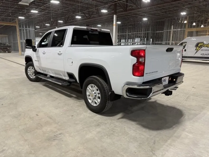 2026 Chevrolet Silverado 2500HD photo 1