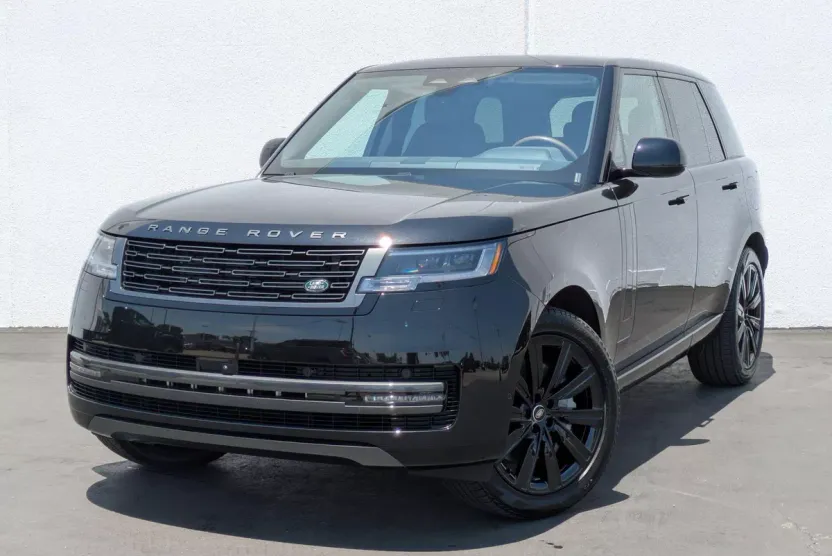 2025 Land Rover Range Rover SE photo 1