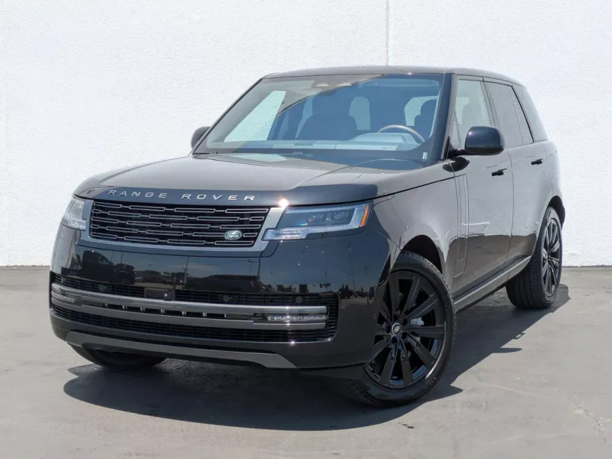 2025 Land Rover Range Rover SE photo 1