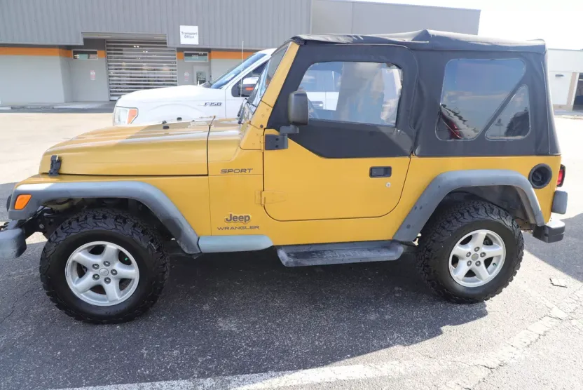 2003 Jeep Wrangler Sport photo 1