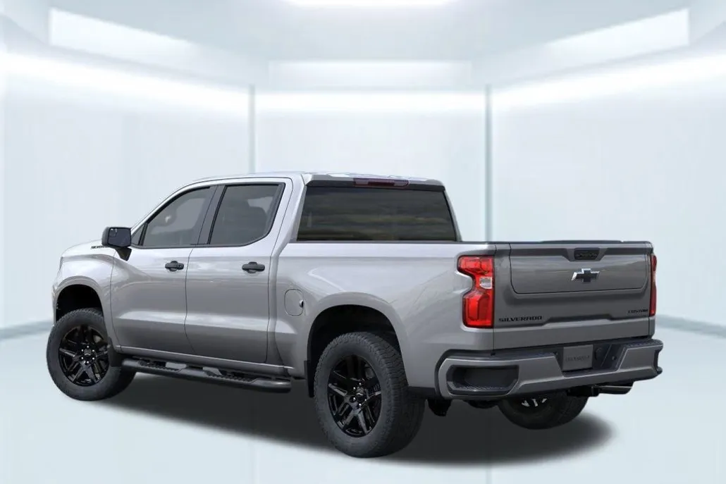 2026 Chevrolet Silverado 1500 Custom photo 1