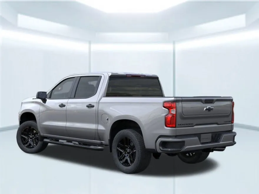 2026 Chevrolet Silverado 1500 Custom photo 1