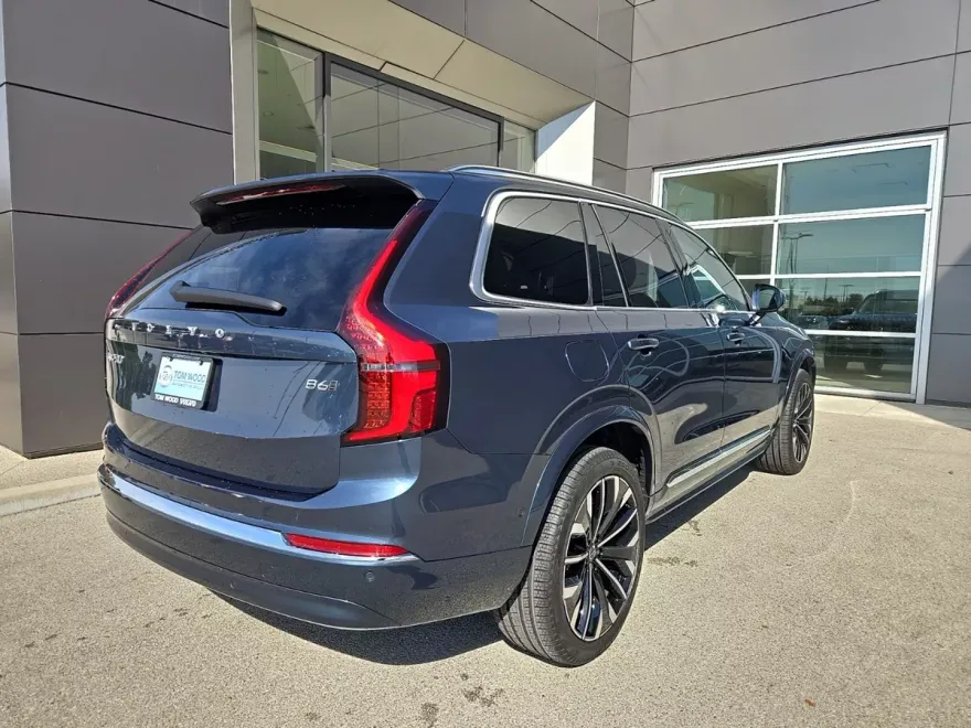 2025 Volvo XC90 Plus photo 1