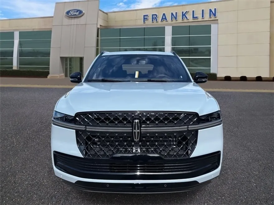 2025 Lincoln Navigator L Reserve photo 1