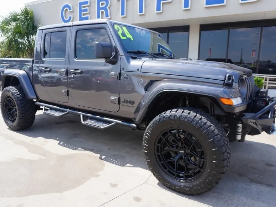 2024 Jeep Gladiator Sport photo 1
