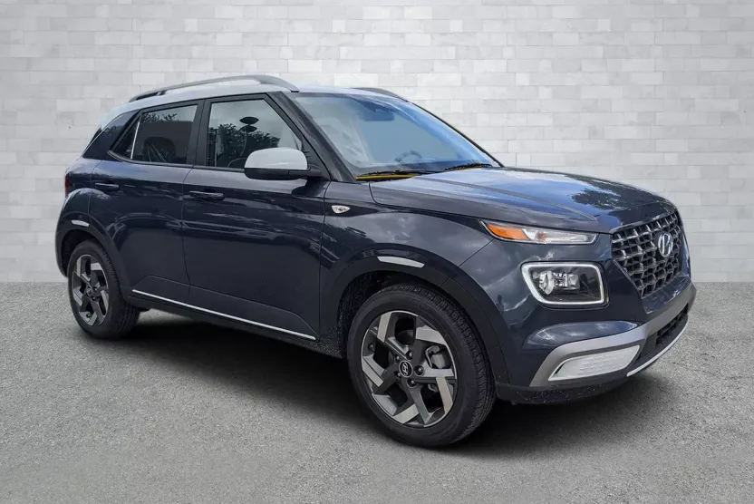 2025 Hyundai Venue SEL Limited photo 1