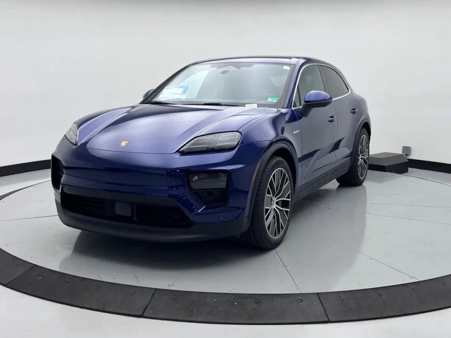 2025 Porsche Macan Electric photo 1