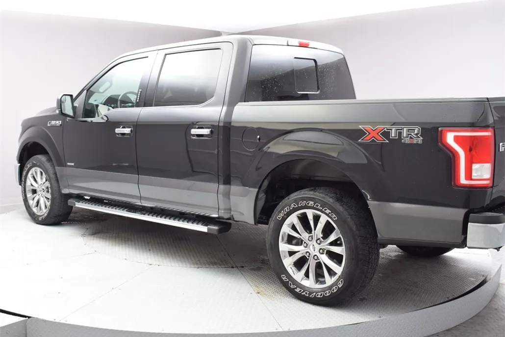 2017 Ford F-150 XLT photo 1