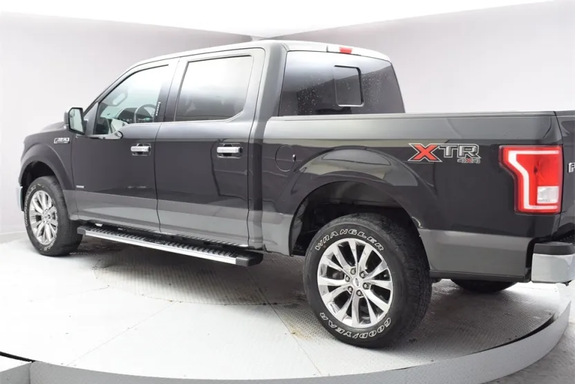 2017 Ford F-150 XLT photo 1