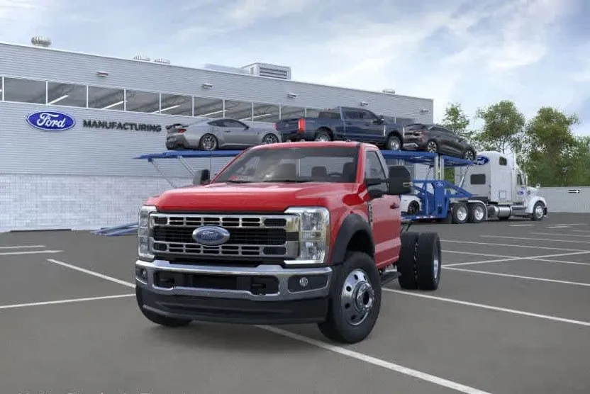 2026 Ford F-550 photo 1