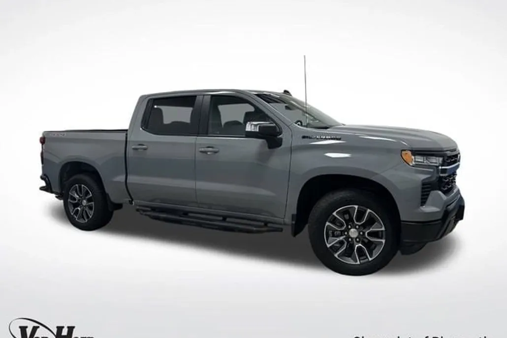 2024 Chevrolet Silverado 1500 LT photo 1