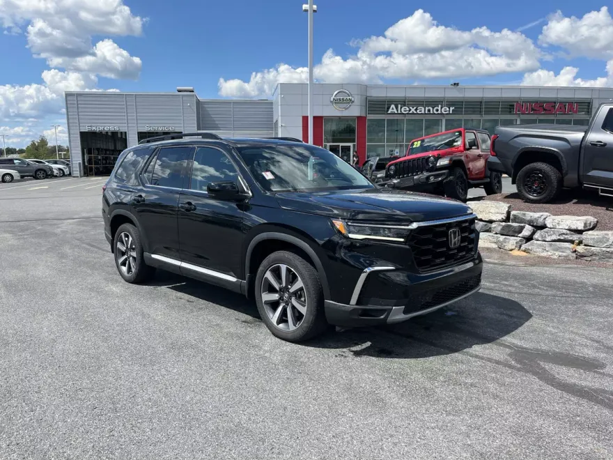 2023 Honda Pilot Elite photo 1