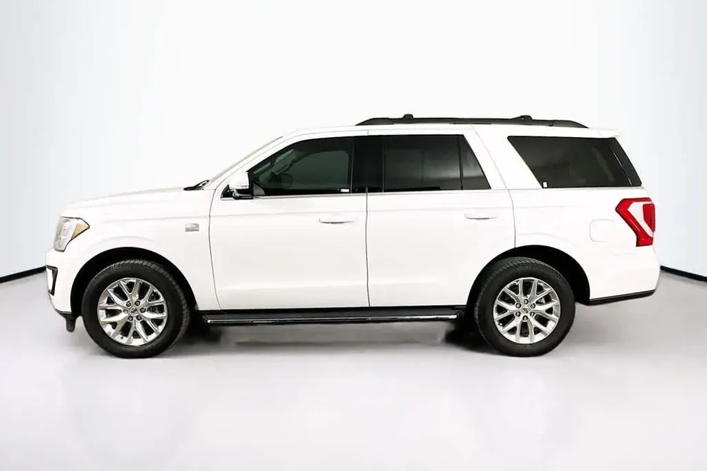 2020 Ford Expedition XLT photo 1