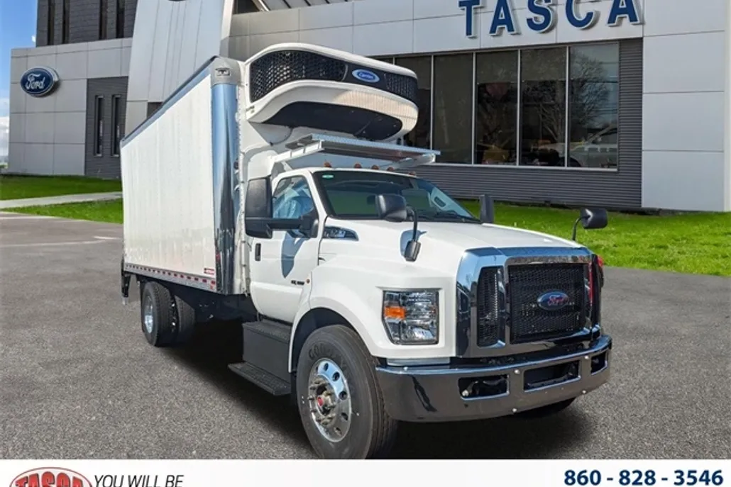 2024 Ford F-750 Base photo 1