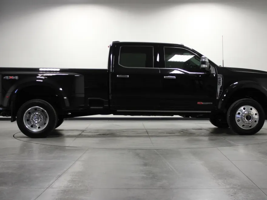 2024 Ford F-450 Limited photo 1