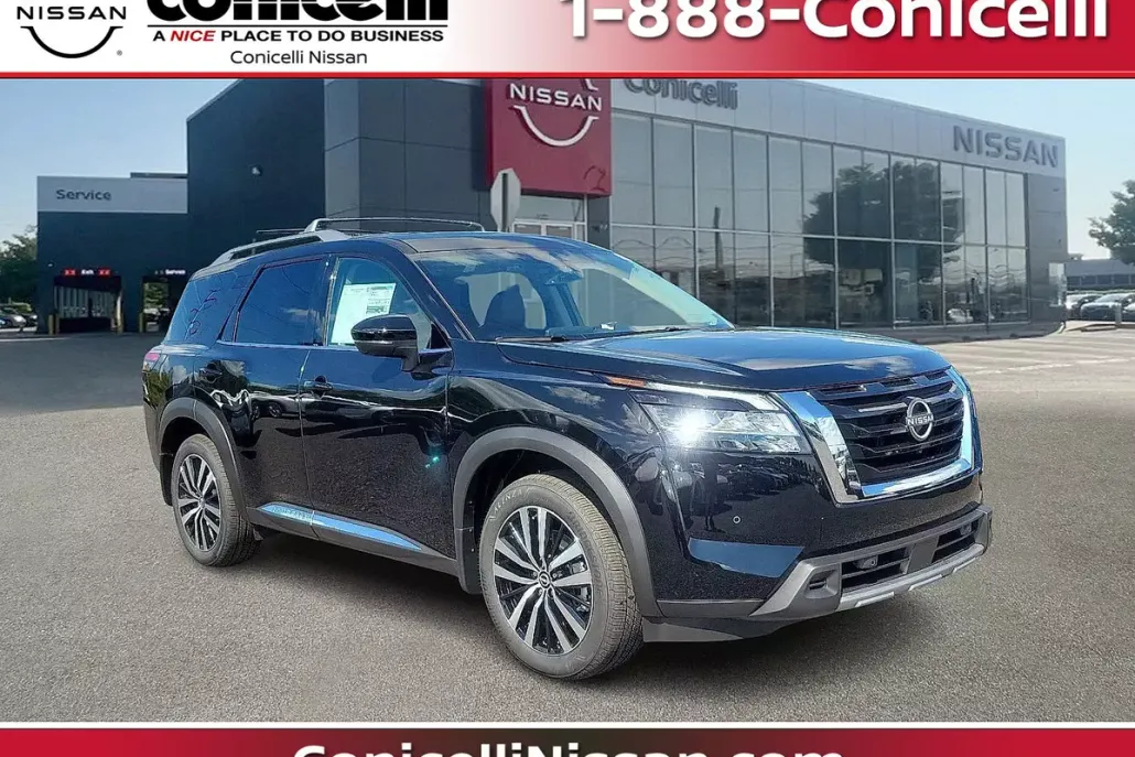 2025 Nissan Pathfinder Platinum photo 1