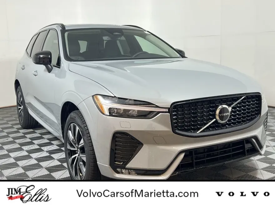 2025 Volvo XC60 B5 Core photo 1