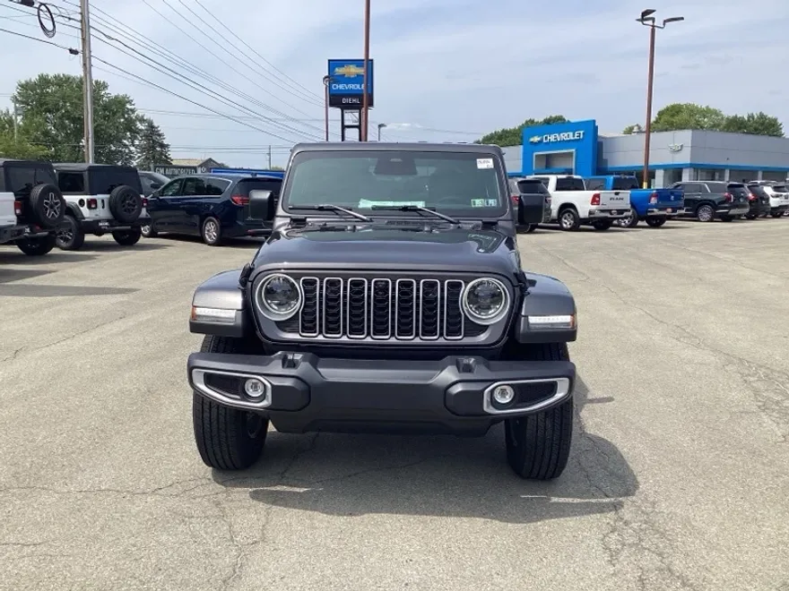 2025 Jeep Wrangler Sahara photo 1