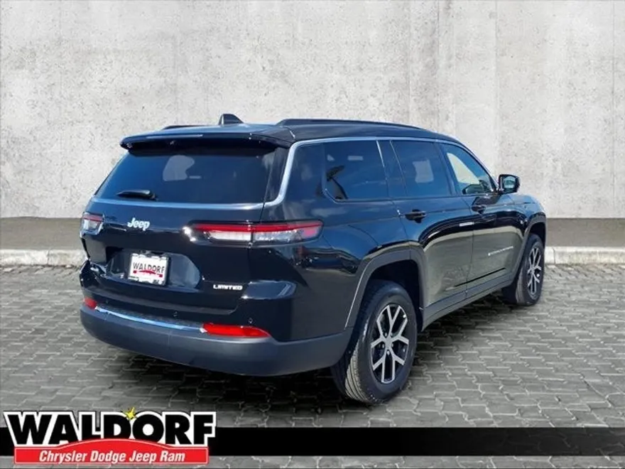 2025 Jeep Grand Cherokee Limited photo 1