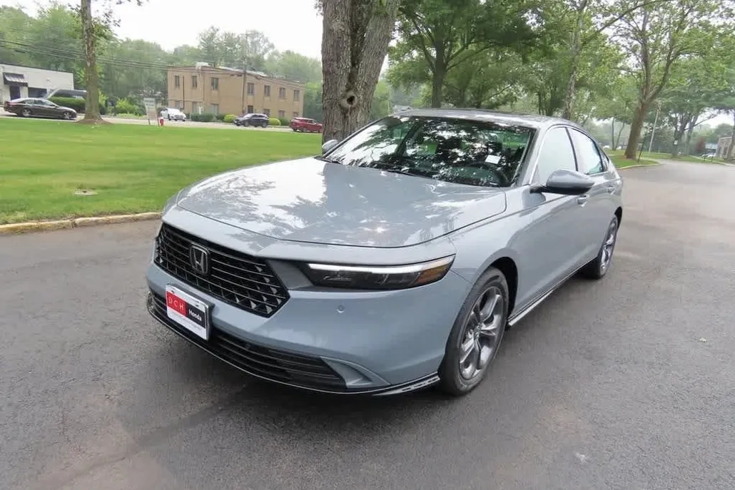 2025 Honda Accord Hybrid EX-L photo 1
