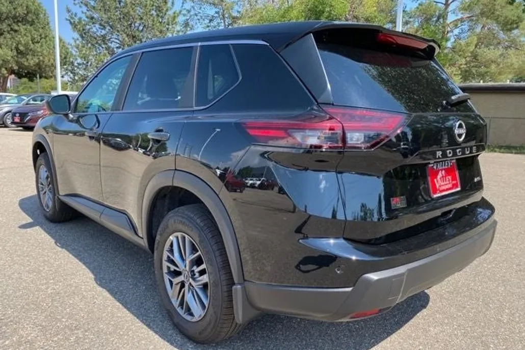 2025 Nissan Rogue S photo 1
