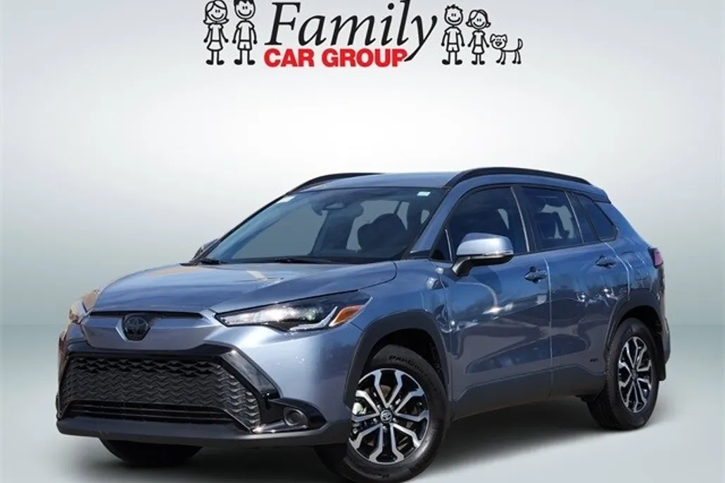 2023 Toyota Corolla Cross Hybrid SE photo 1