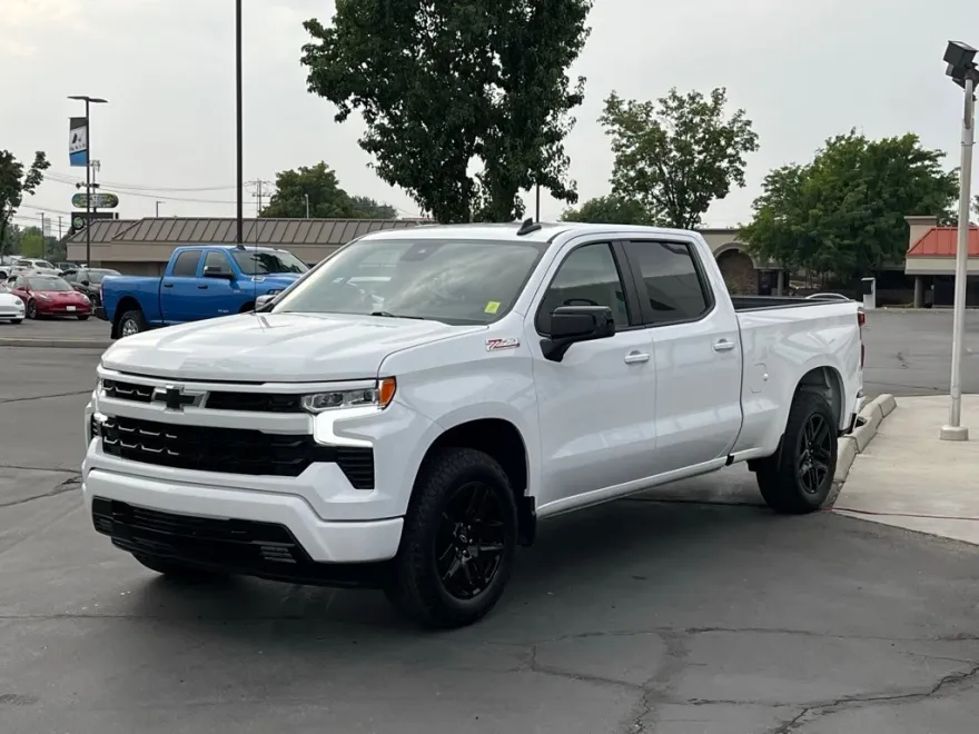 2024 Chevrolet Silverado 1500 RST photo 1