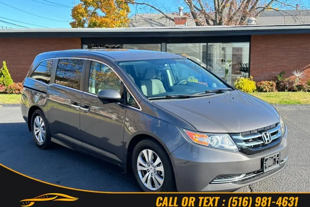 2016 Honda Odyssey photo 1