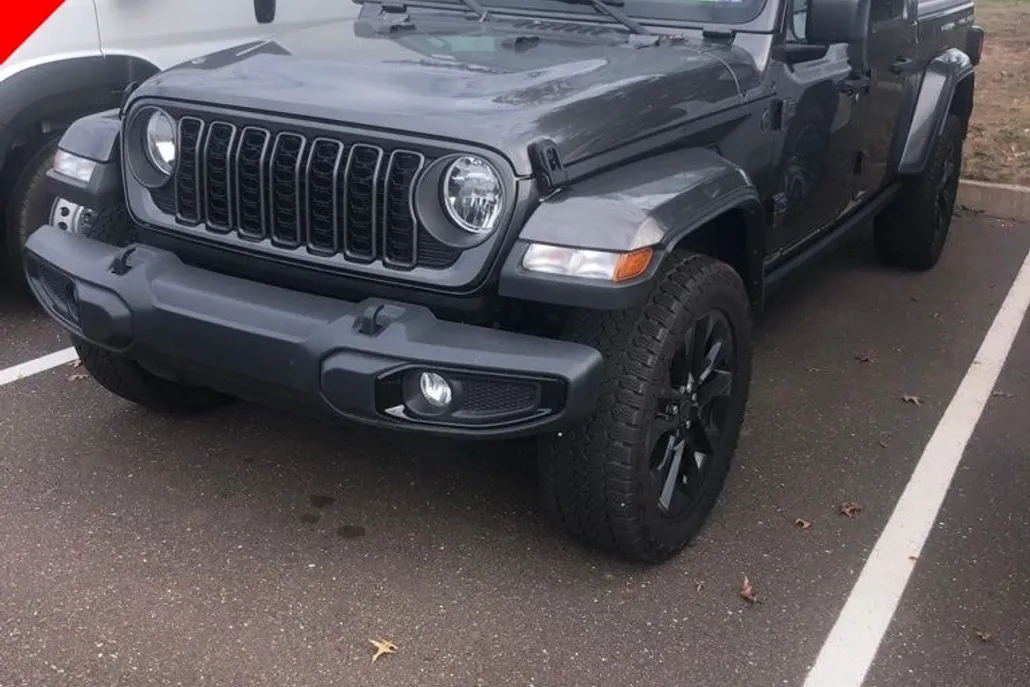 2024 Jeep Gladiator Sport photo 1